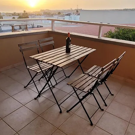 Seaview And Sunset Apartment